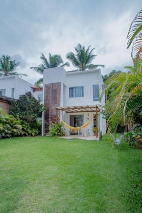 Casa em condominio com estacionamento 2 quartos 7 km da Vila de Praia do Forte